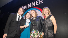 (L-R) WWF UK’s Dan Murray, Thai Union’s Tracy
Cambridge, presenter Sally Uren OBE, chief executive,
Forum for the Future, and compere Michaela Strachan
